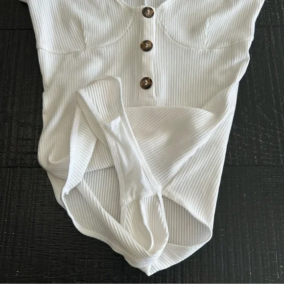 Reformation Ivory Ribbed Bodysuit - Picture 4 of 8